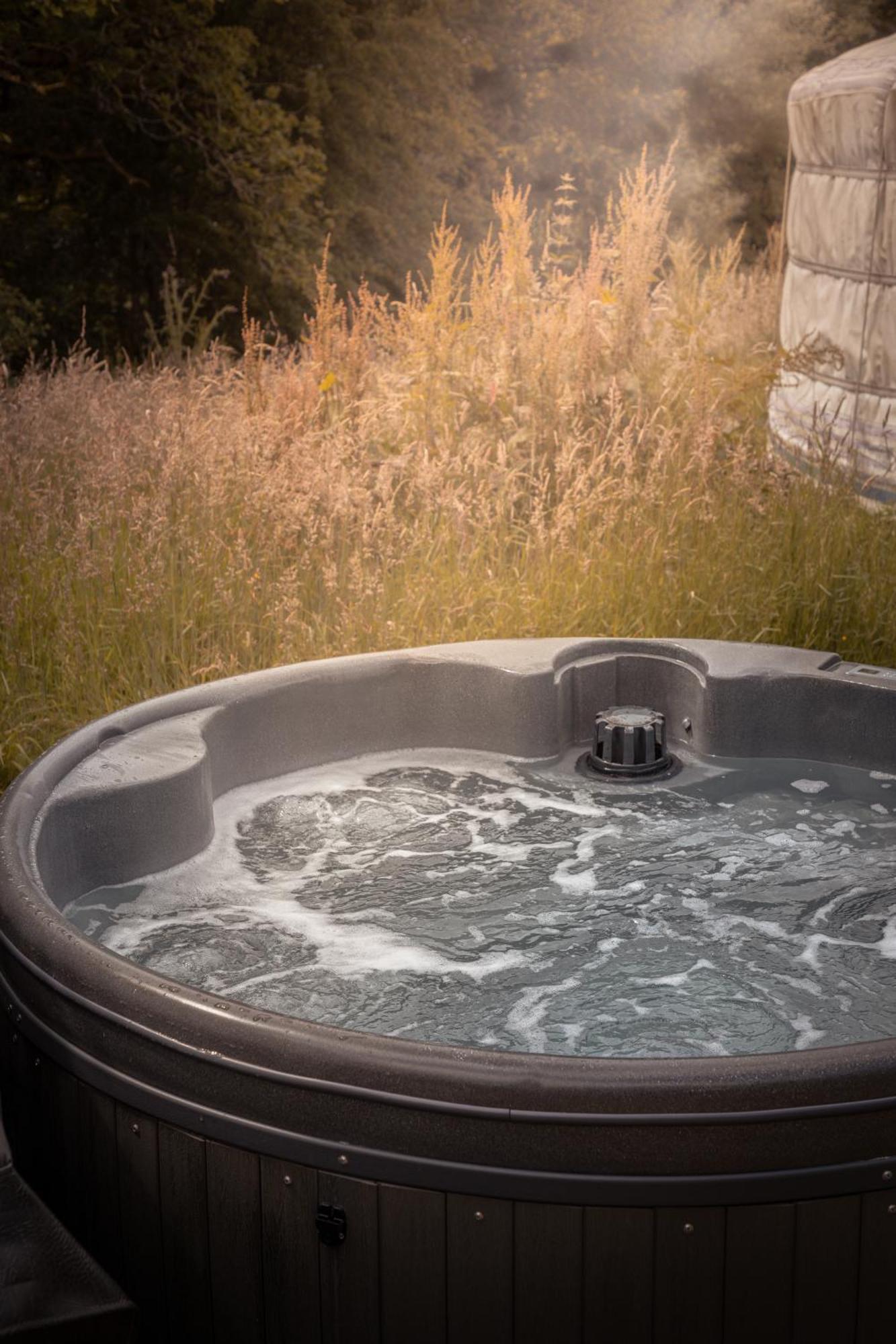 فندق Gilfach Gower Farm Luxury Yurt With Hot Tub أمّانفورد المظهر الخارجي الصورة