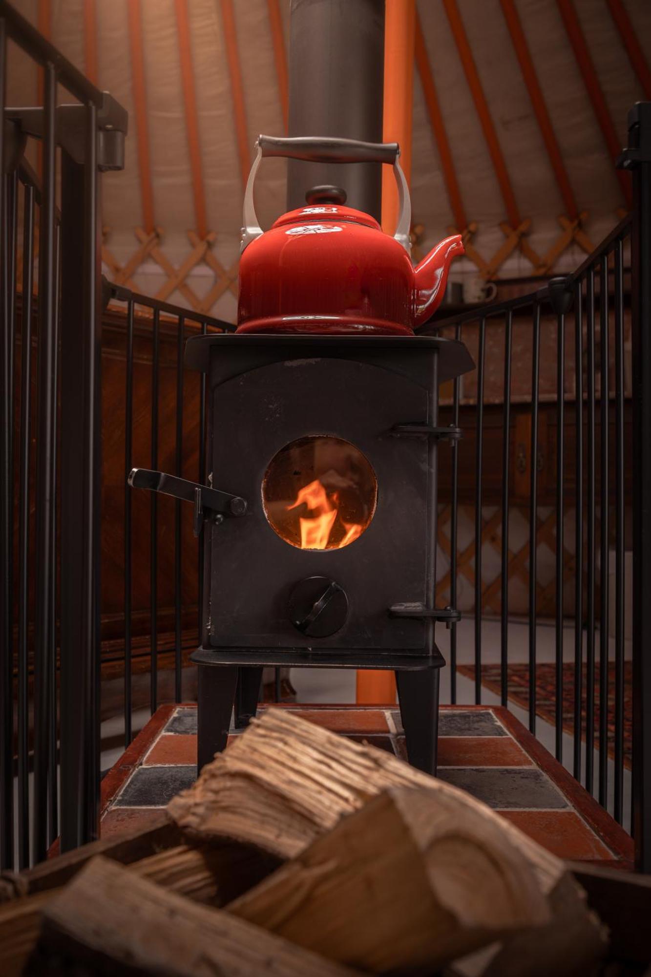 فندق Gilfach Gower Farm Luxury Yurt With Hot Tub أمّانفورد المظهر الخارجي الصورة